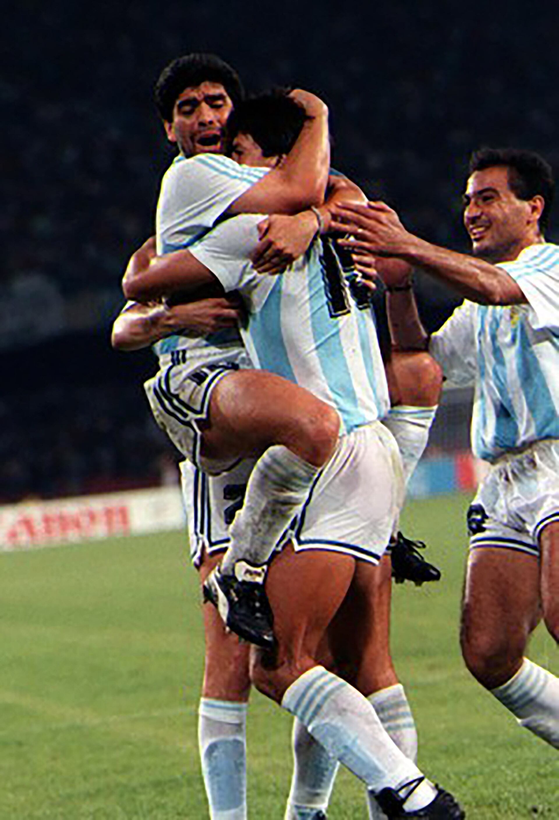 Diego y Monzón tras el gol