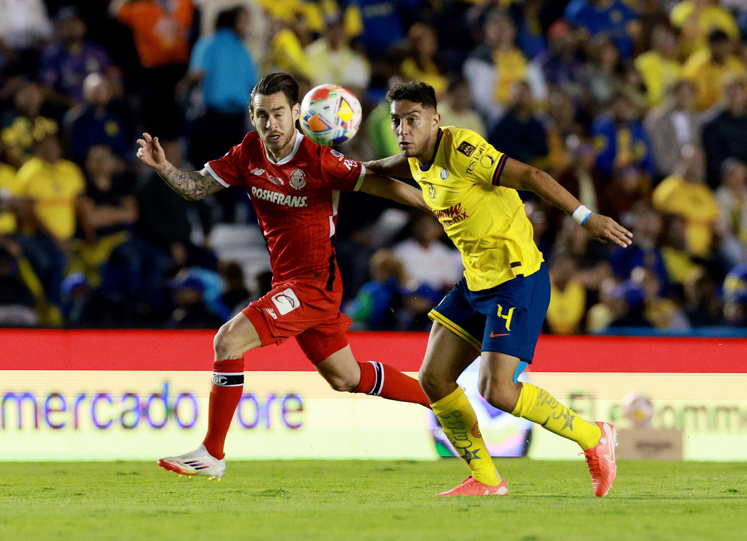 Soccer Football - Liga MX - Final - First leg - America v Toluca - Estadio Ciudad de los Deportes, Mexico City, Mexico America