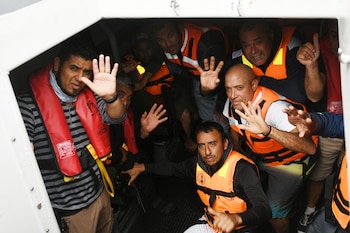 Marina de Guerra del Perú y de EE. UU. rescatan a 27 tripulantes de nave con bandera de Venezuela. (Foto: Dicapi)