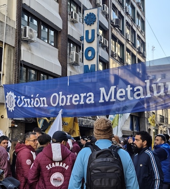 El abrazo a la UOM