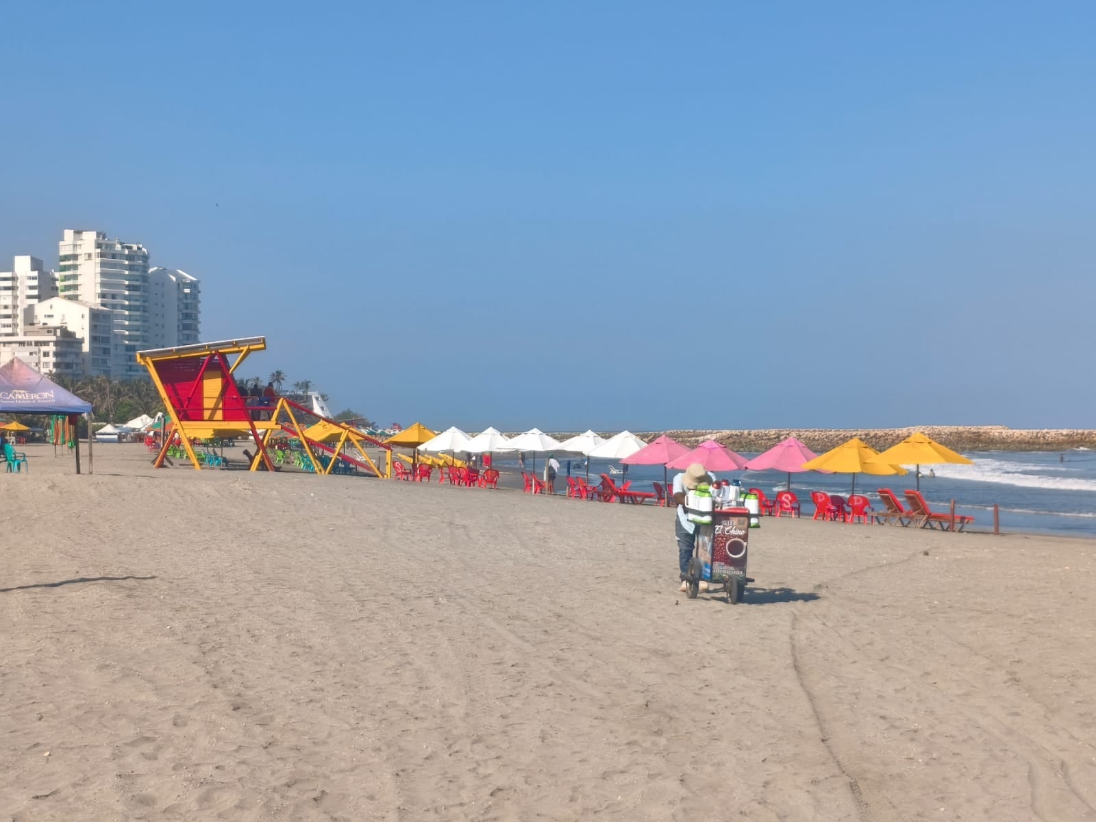 La ampliación de cerca de 30 metros de arena en Playa 2 hace parte del Proyecto de Protección Costera de Cartagena para reducir la erosión en Bocagrande - crédito Ungrd