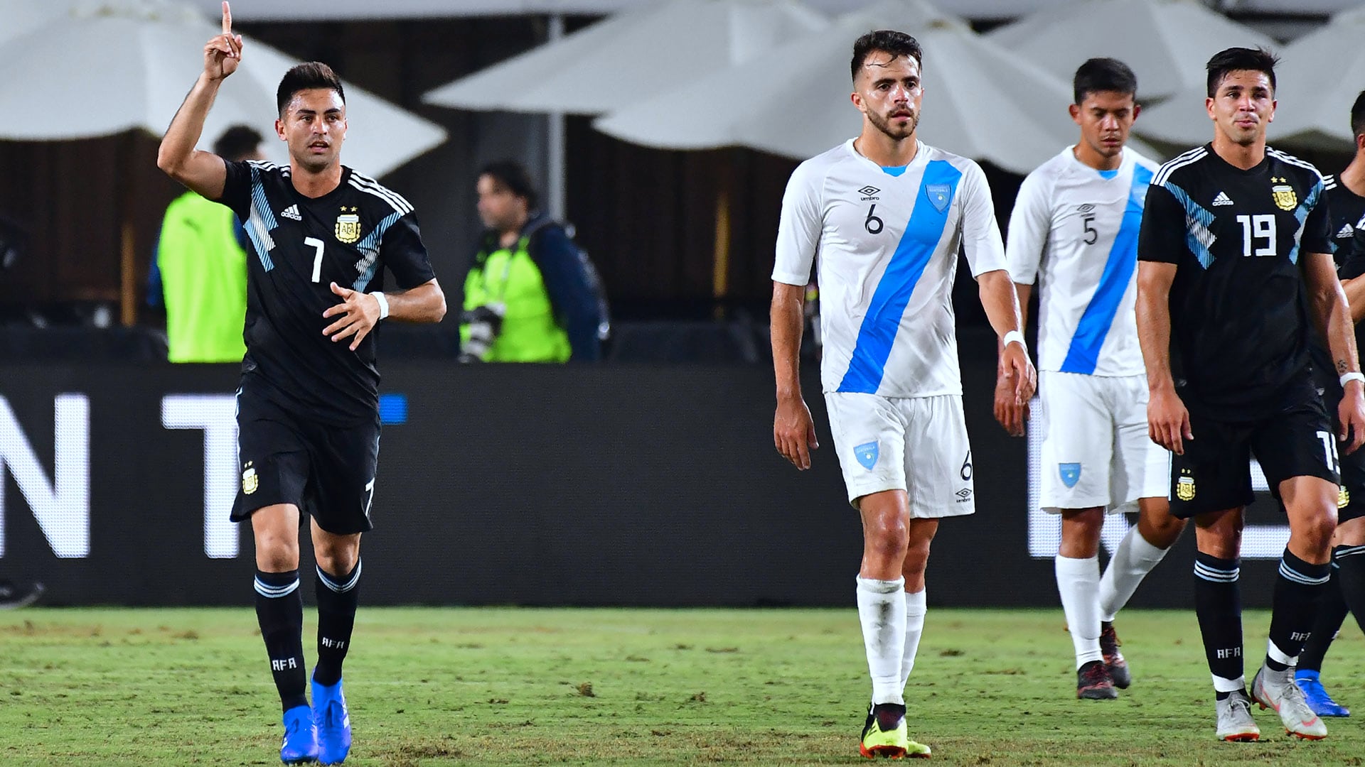 Pity Martínez, autor del primer gol de la era Scaloni (AFP)