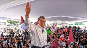 El senador con licencia habló