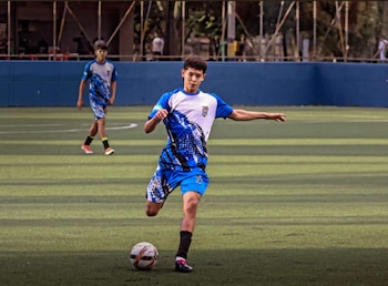 Jesús Cárdenas en su formación como futbolista profesional - crédito Suministrada a Infobae