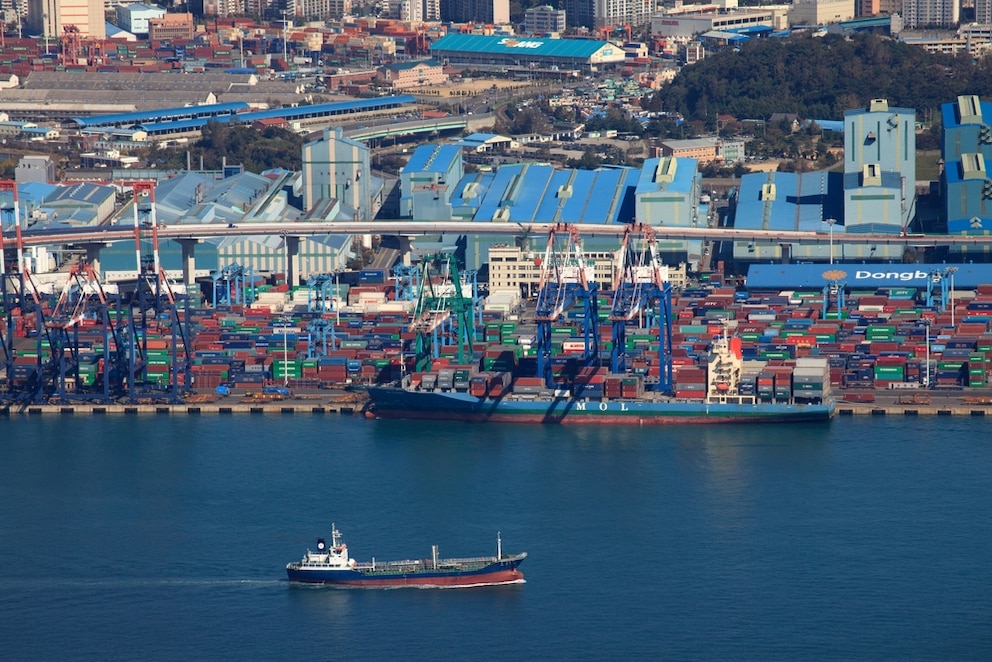 España proyecta hasta 140 millones de euros anuales por avanzar en la digitalización de sus puertos