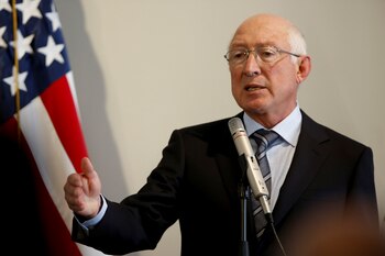 Ken Salazar visitó a la