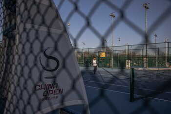 EFE/EPA/ROMAN PILIPEY