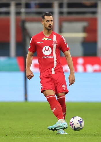 Pablo Marí juega actualmente en