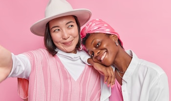 Día Internacional del Rosa – color rosa – LGBTIQ+ - David Shepherd - Travis Price – Perú – noticias – 6 abril