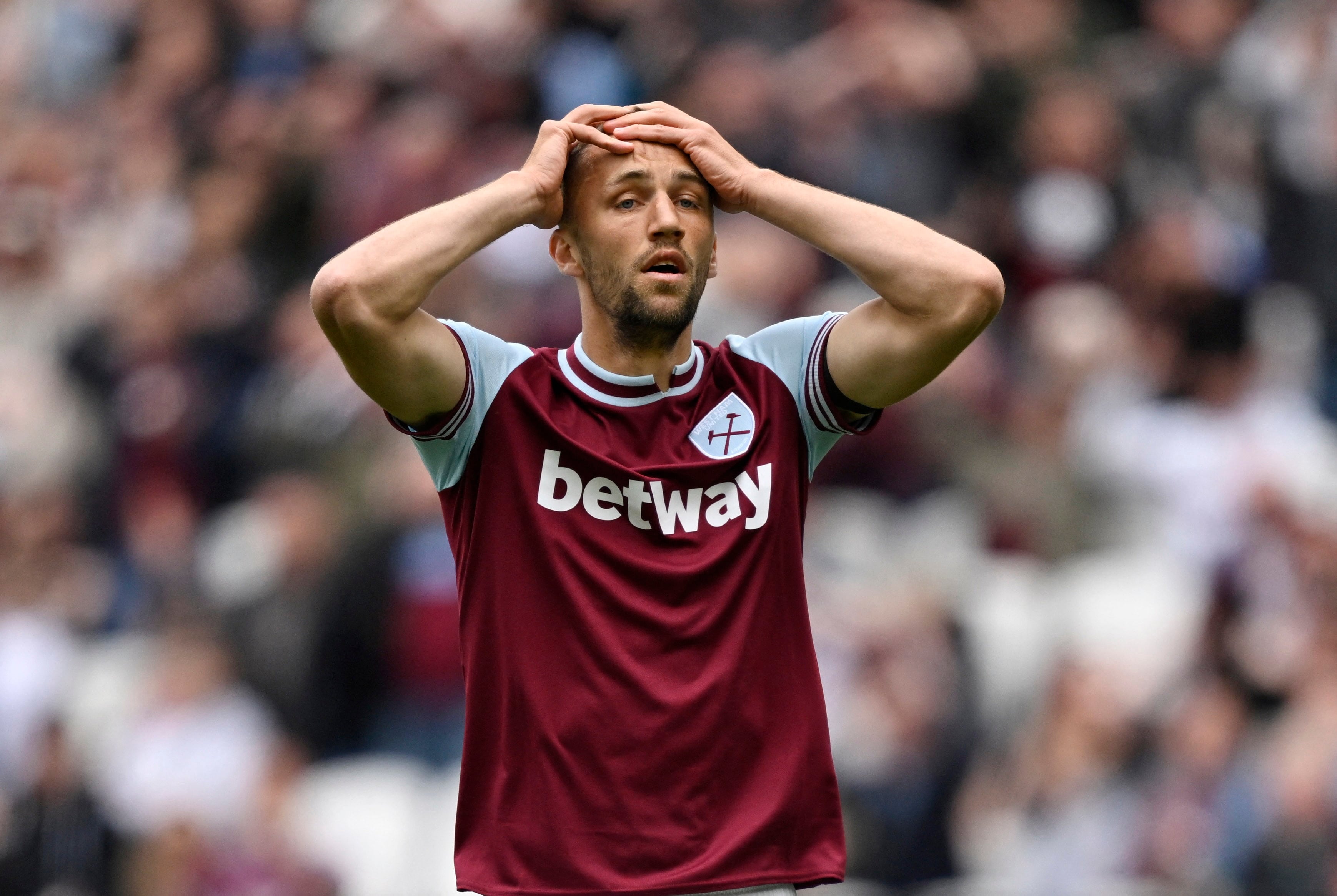 Tomáš Souček revela en su autobiografía que el insomnio y la depresión casi lo llevan a abandonar su carrera profesional en la Premier League (REUTERS/Tony O Brien)