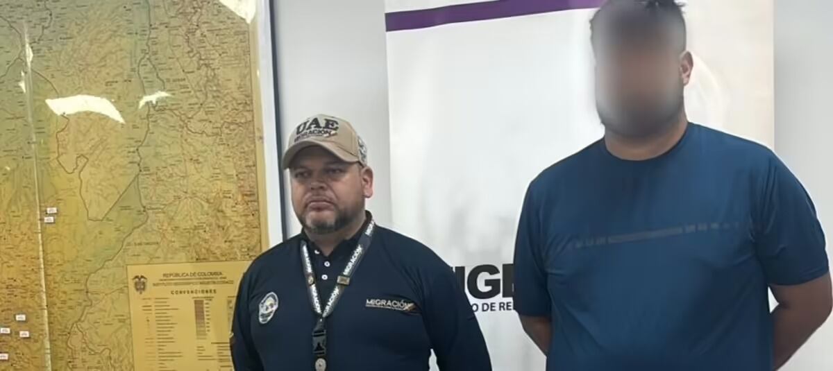 Ciudadano panameño fue detenido en Medellín por Migración Colombia tras alerta de Interpol por estafa agravado - crédito Migración Colombia