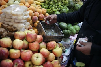 Foto de archivo. Un vendedor