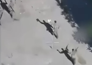La rendición ante las fuerzas ucranianas se convirtió en una vía de supervivencia para varios colombianos reclutados por Rusia - crédito Captura de Video Noticias Caracol