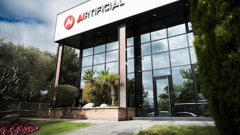 Airtificial sube un 4% tras anunciar que ayudará a fabricar vehículos eléctricos en EEUU por 5,7 millones