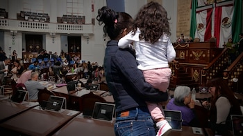 Nacimientos en cárceles de CDMX deben ser reportados al Registro Civil, aprueba el Congreso