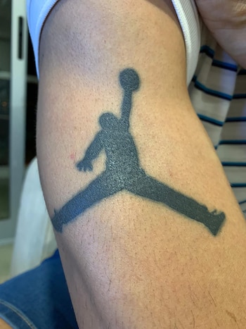 relación con los basquetbolistas argentinos y Jordan