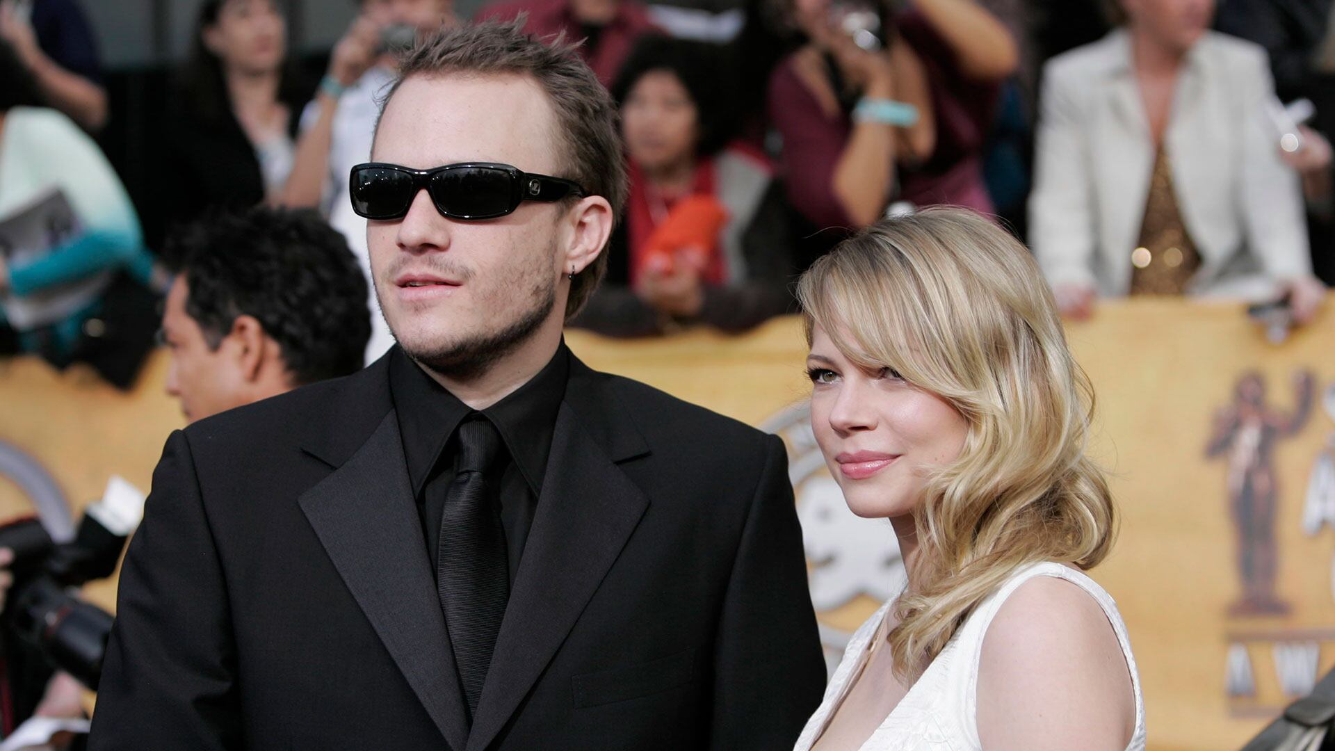 El vínculo entre Williams y Ledger nació en el rodaje de Brokeback Mountain, convirtiéndose en una historia de amor intenso (AP Photo/Kevork Djansezian)