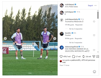 Capturas de posteos de compañeros de Selección a Messi