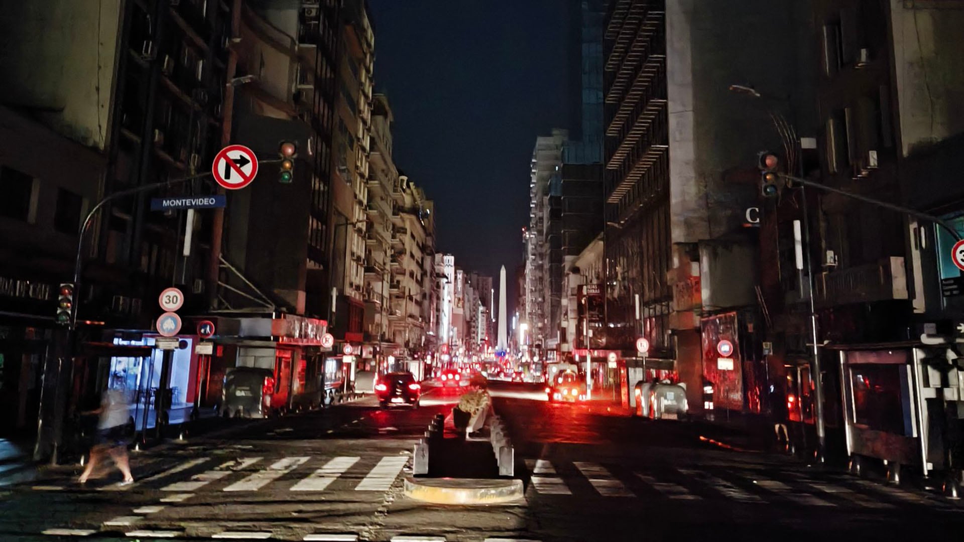 Equipos técnicos de Edesur y Edenor trabajan en la reposición del suministro en las zonas afectadas del AMBA