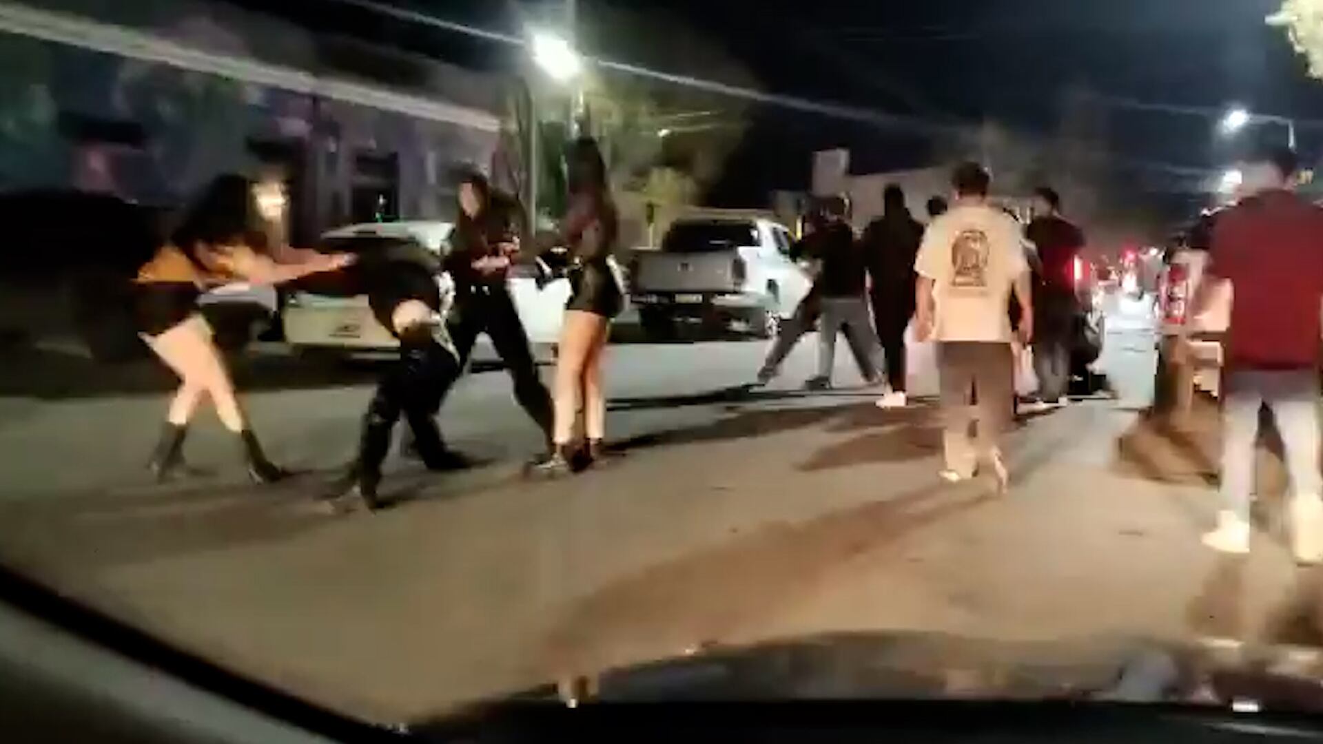 Al menos cinco mujeres participaron de la agresión a otra joven