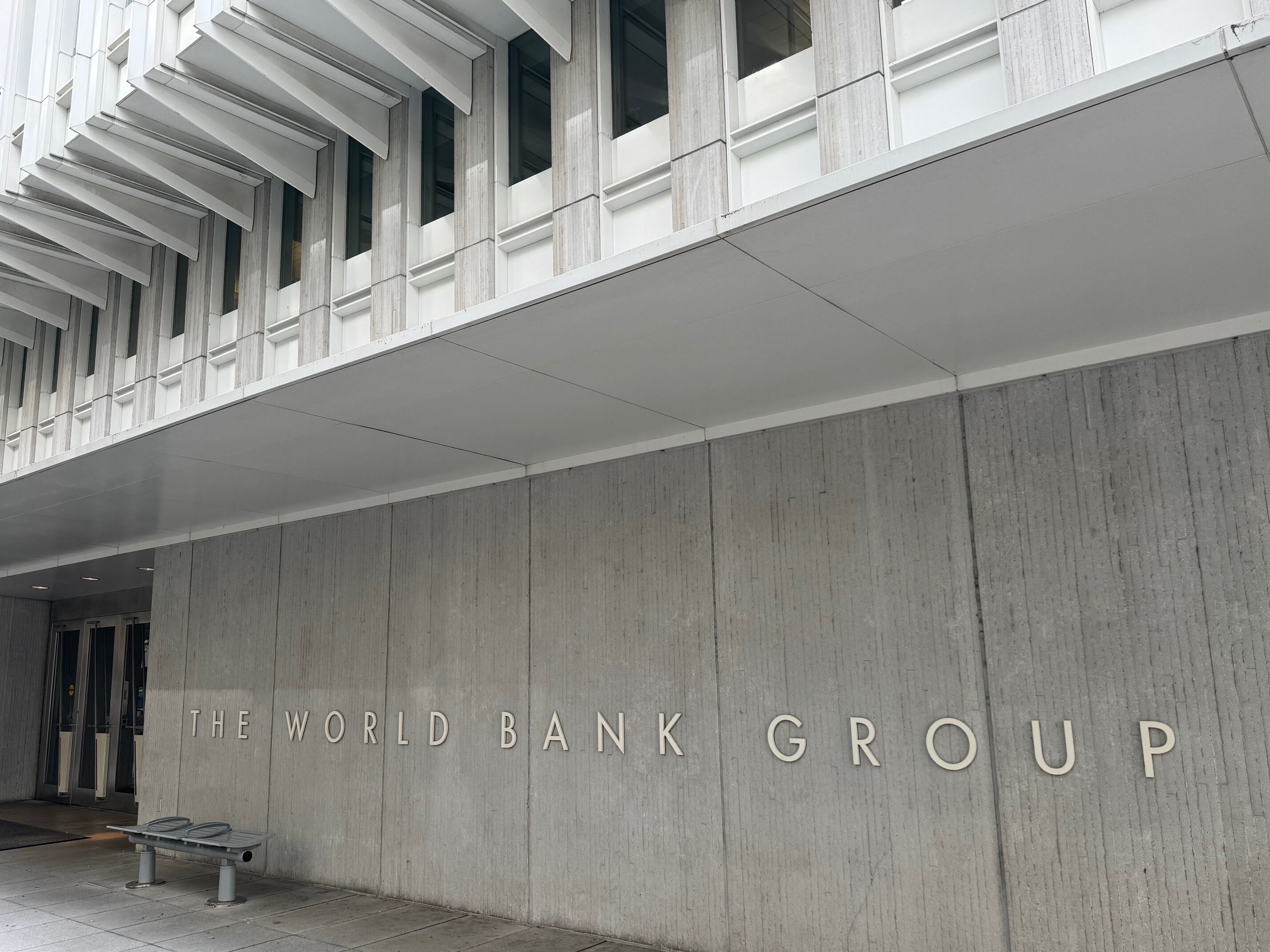 El Banco Mundial previó una caída del 7% en los precios de las materias primas.