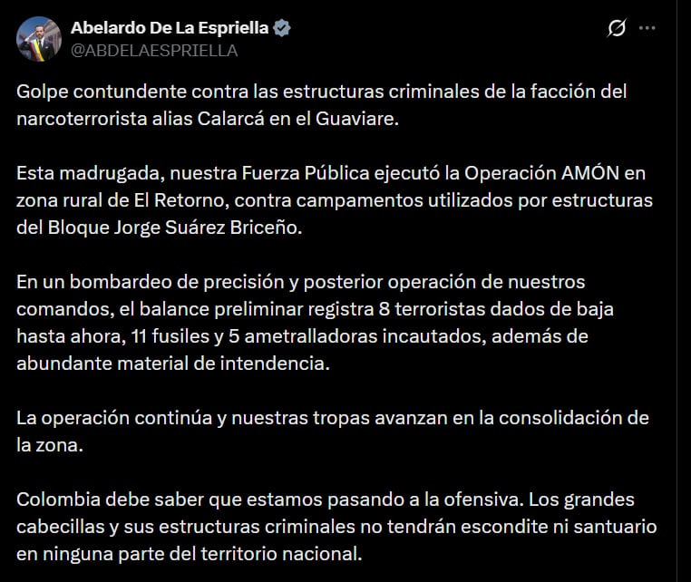 Abelardo de la Espriella comunicó que el operativo dejó un balance preliminar de ocho personas fallecidas, así como once fusiles y cinco ametralladoras incautados - crédito @ABDELAESPRIELLA/X