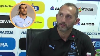 Excampeón con Sporting Cristal llenó de elogios a Hernán Barcos para luchar la Liga 1 2026: “Hay que exprimirle la experiencia”