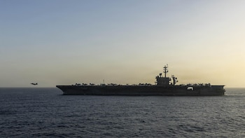 El Ejército de EEUU impide el paso de un buque con bandera iraní en aguas del golfo de Omán