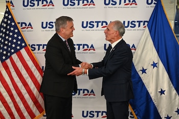 La construcción y operación del