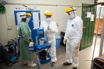 Investigadores de ANTICOV, el