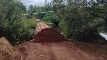 Cómo la historia de un puente roto de más de 50 años puso en foco el desatino de los impuestos provinciales y las tasas municipales