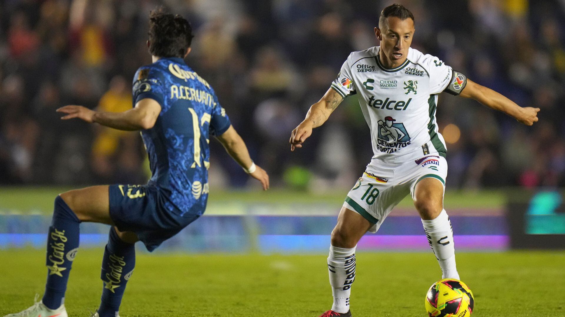 Andrés Guardado puede convertirse en nuevo refuerzo de Cruz Azul (AP Foto/Eduardo Verdugo)