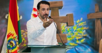 El gobernador Juan Pablo Velasco impulsa la construcción de una cárcel de máxima seguridad en Santa Cruz con base en el modelo penitenciario salvadoreño. (Imagen de cortesía)
