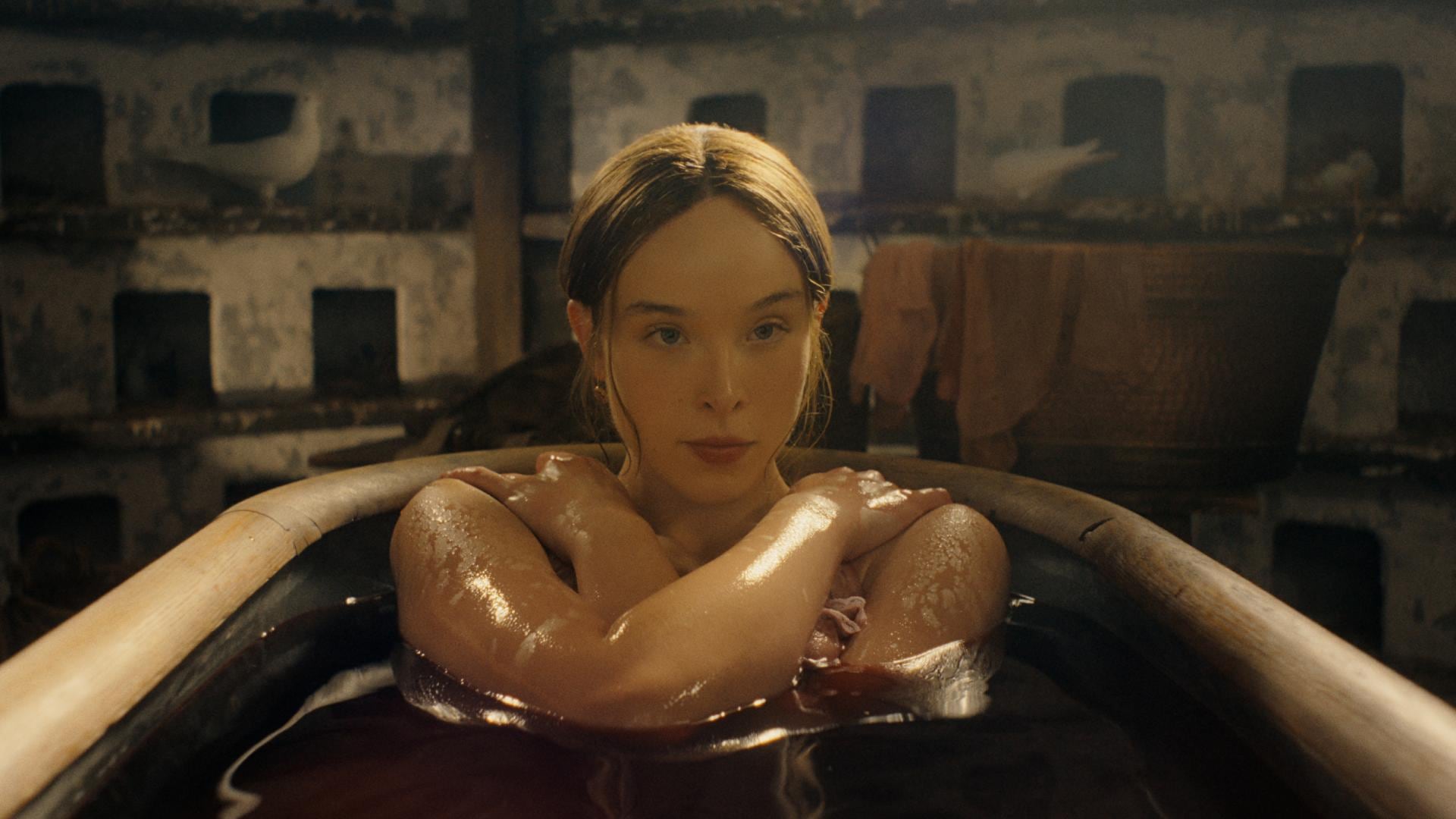 Ella Beatty como Lizzy Borden en la nueva entrega de la antología 'Monstruo' de Ryan Murphy (Netflix)