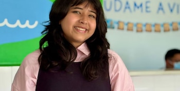 Para el Día Internacional contra el Cáncer Infantil, la OPS destaca la historia de Camila, quien superó el miedo a la leucemia y la quimioterapia gracias a La Maleta de Emely (Cortesía OPS).