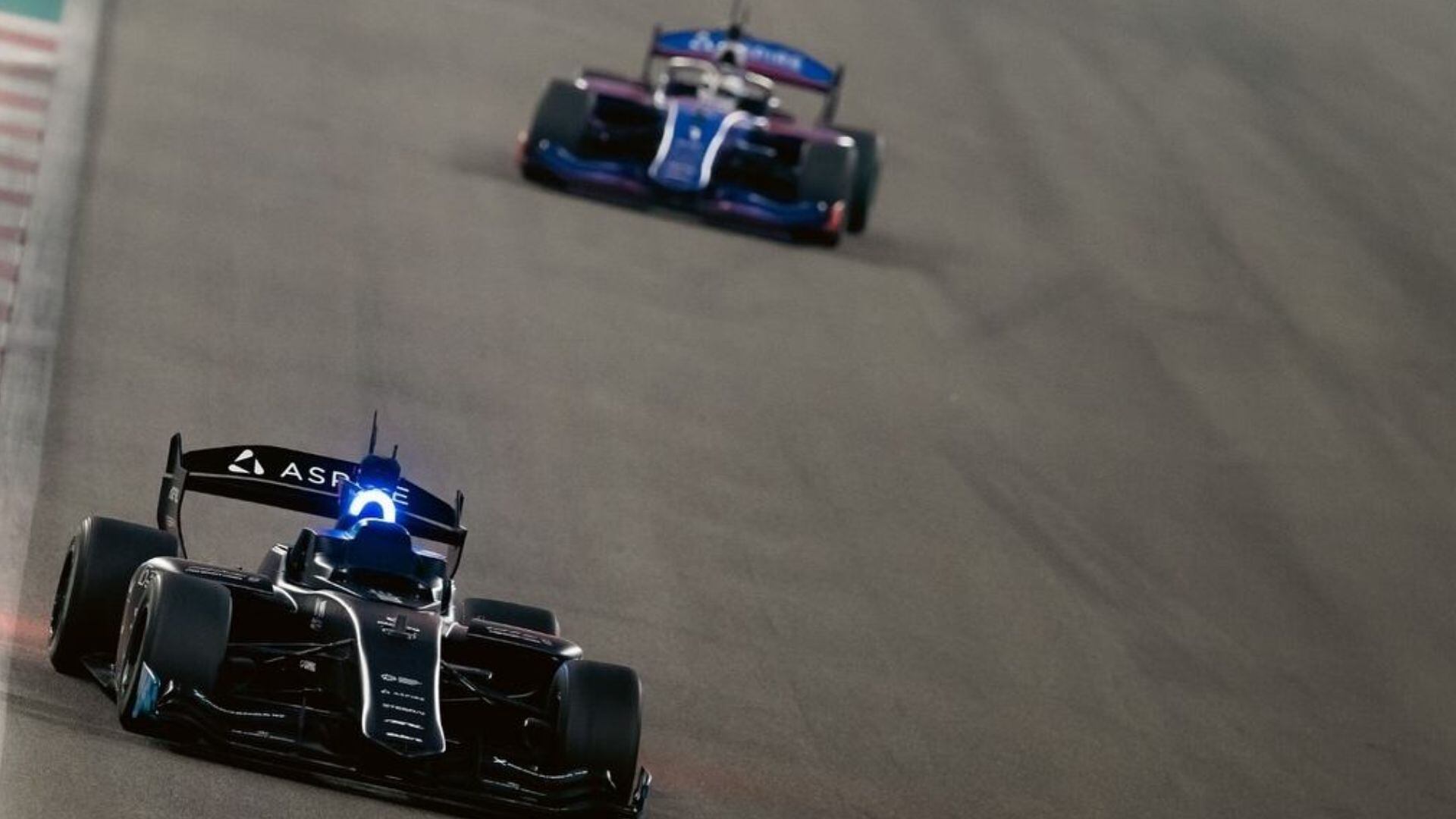 Un auto manejado por inteligencia artificial venció a Daniil Kvyat, expiloto de la Fórmula 1