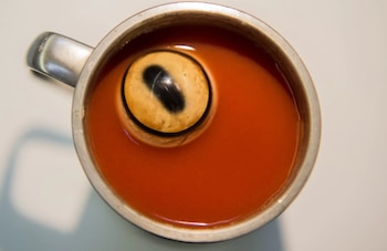 “Jugo de ojo de oveja”,