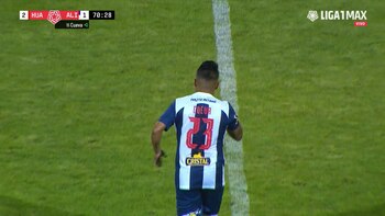 Christian Cueva hizo su debut