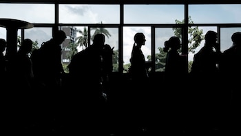Costa Rica: el oficialismo busca restaurar la versión original del proyecto de jornadas laborales