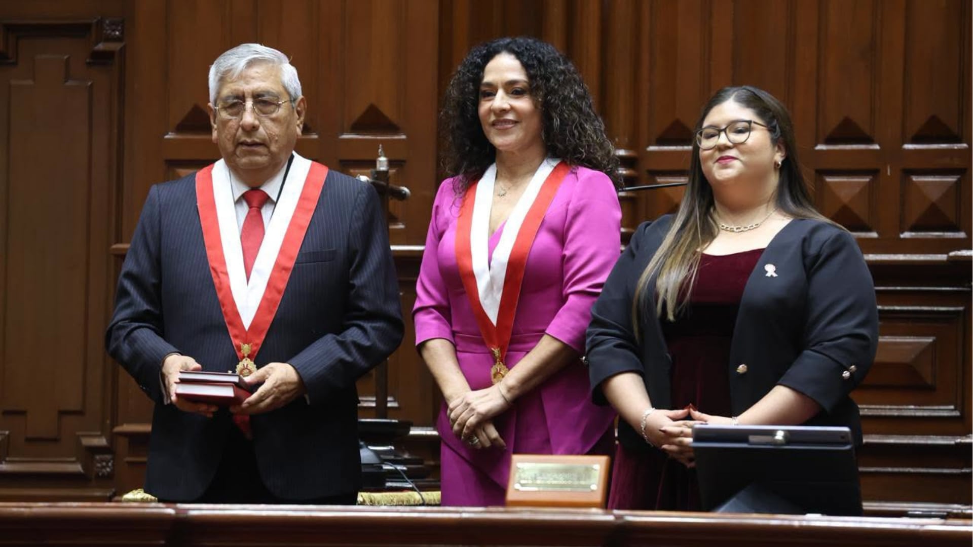 Así fue la juramentación de los 130 diputados: Fuerza Popular y Juntos por el Perú se enfrentaron en duelo de arengas