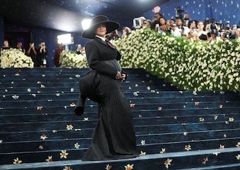 Rihanna demuestra su versatilidad con