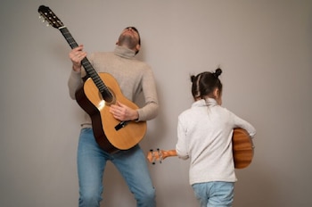 Las experiencias pueden ser una forma inolvidable de celebrar al padre - crédito Freepik