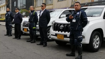 Contratación de escoltas de la UNP estaría suspendida por orden de una juez: “Genera una amenaza cierta sobre su estabilidad laboral”