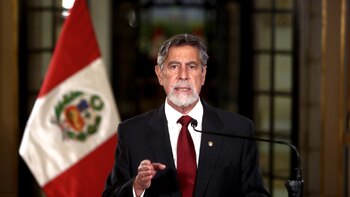 El expresidente Fernando Sagasti lamenta