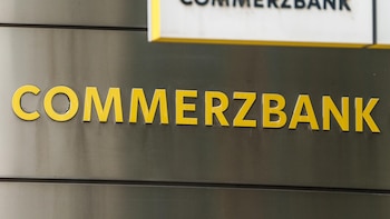 Alemania sopesa vender su participación en Commerzbank a UniCredit en caso de acuerdo entre ambas entidades