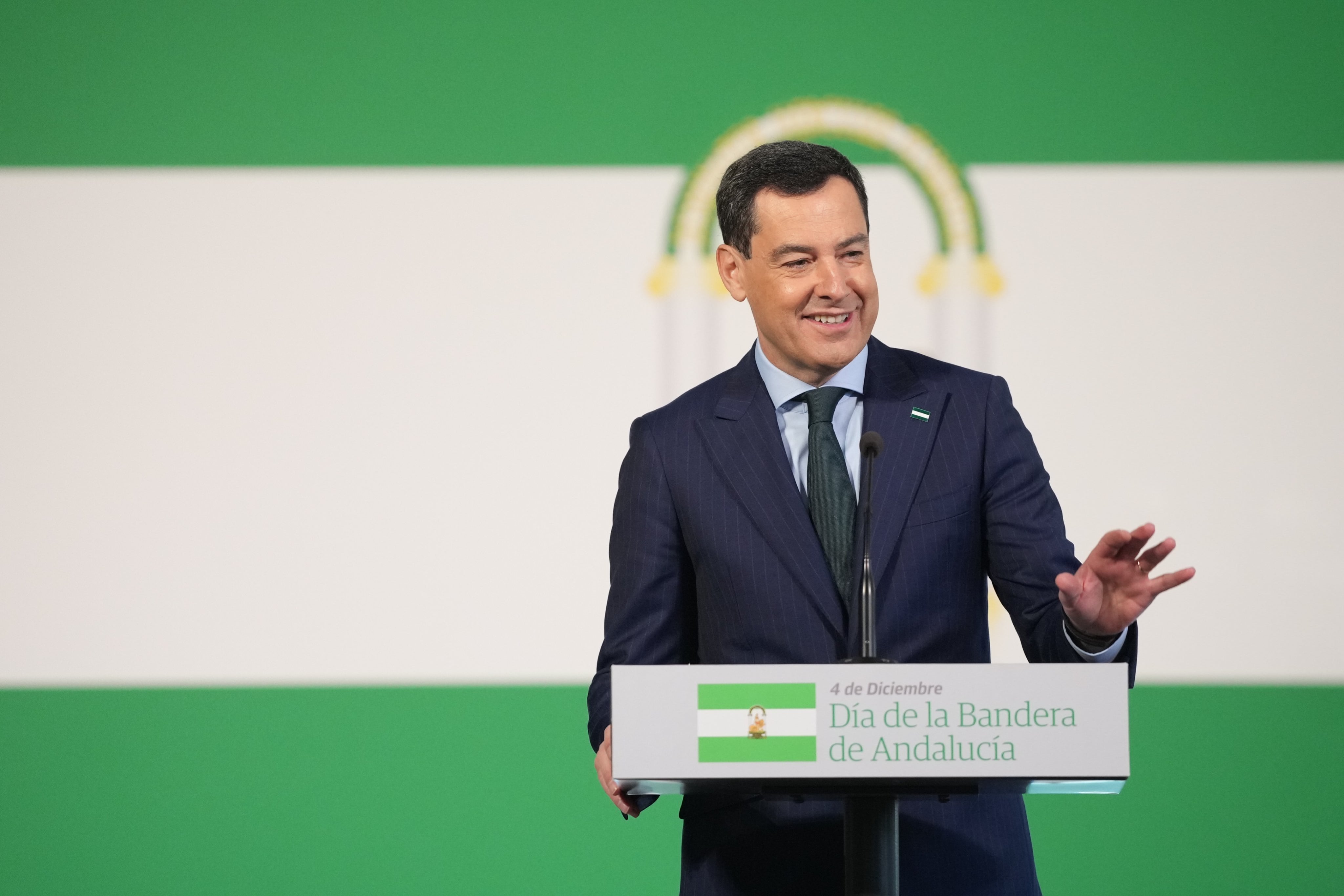 Juanma Moreno Bonilla, presidente de la Junta de Andalucía, en su discurso del Día de la Bandera