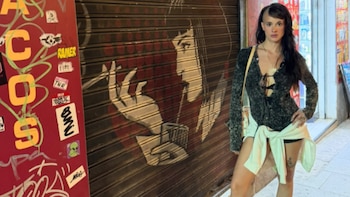 En medio del conflicto con su madre, Gala Montes exhibe polémicas fotos fumando durante su infancia