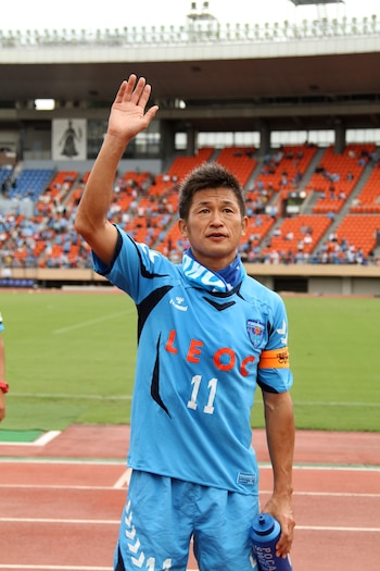 Miura renovó durante una temporada