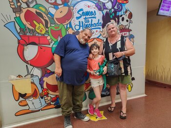 Camelia, de 9 años, se