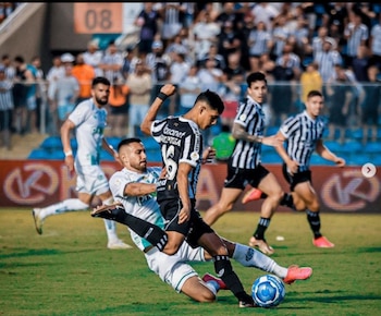 Alan Rushel con el EC